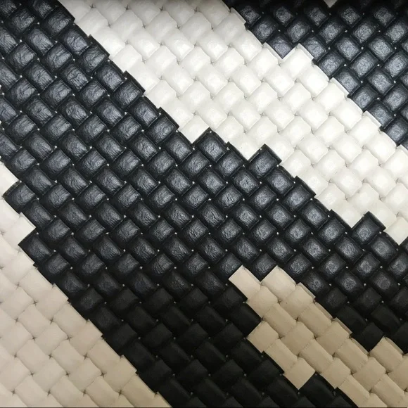 COPY - Looking for trade or best offer Salvatore Ferragamo Trifolio TH Top Hand… - Picture 7 of 15